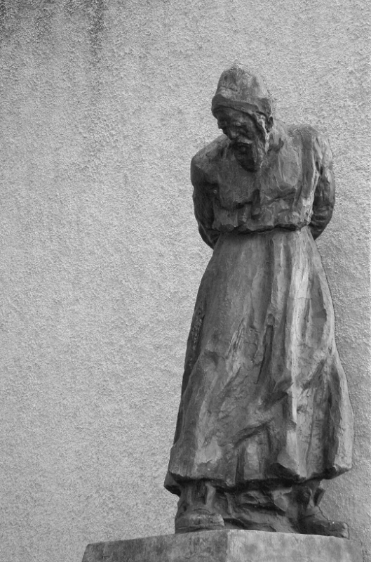 Statue, Geneva Switzerland.jpg - Statue